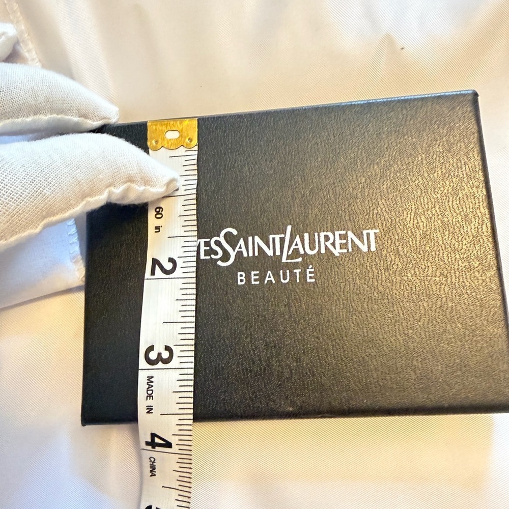 Yves Saint Laurent Gift Box + Dust Pouch - Picture 5 of 6